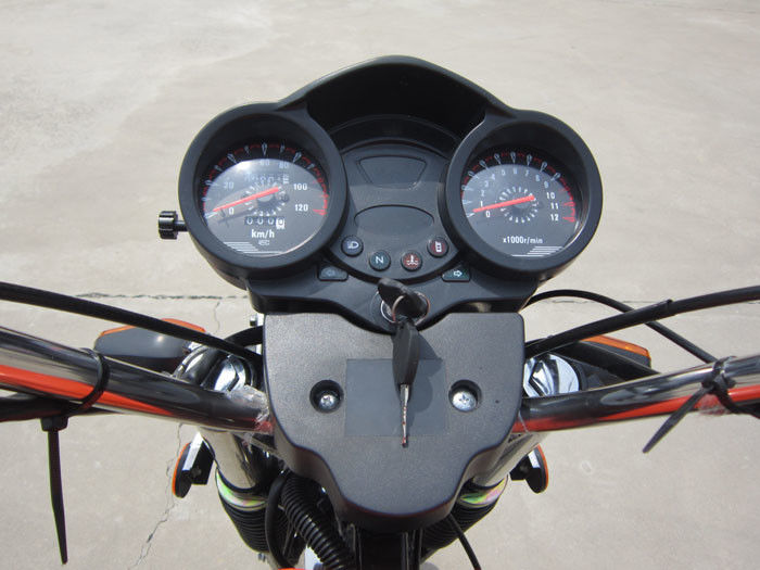 Motocicleta da carga da roda do veículo com rodas 150cc 3 do chinês 3 com o eixo traseiro seguro do amortecedor e do carro