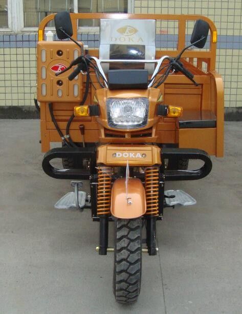A roda 3 motorizou o triciclo da carga do triciclo 250cc que aumenta o veículo com rodas do transporte três para adultos